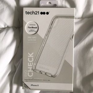 Tech 21 iPhone X case